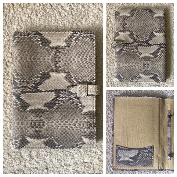 Cole Haan Accessories - Cole Haan leather Kindle cover Cole Haan Accessories - Cole Haan leather Kindle cover